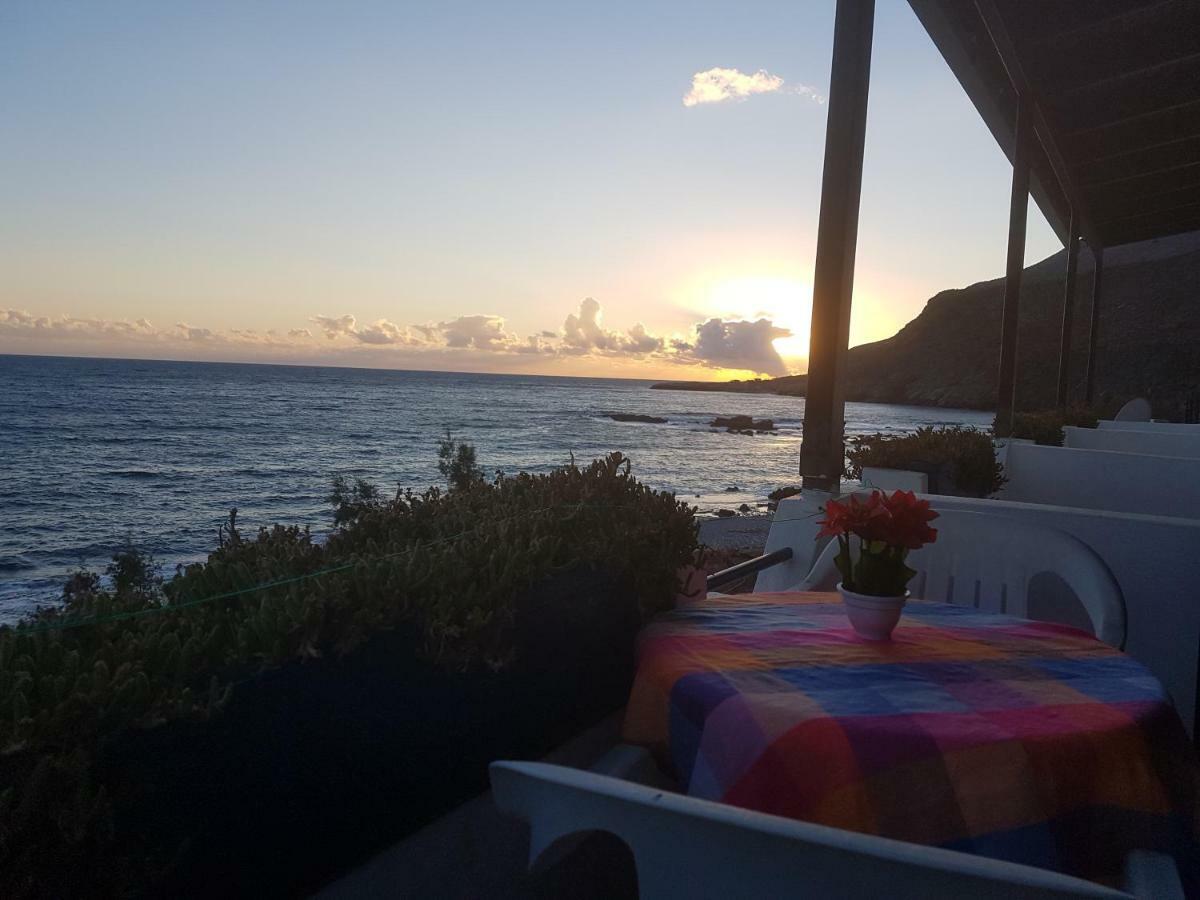 Taverna Akrogiali Lutró Exterior foto